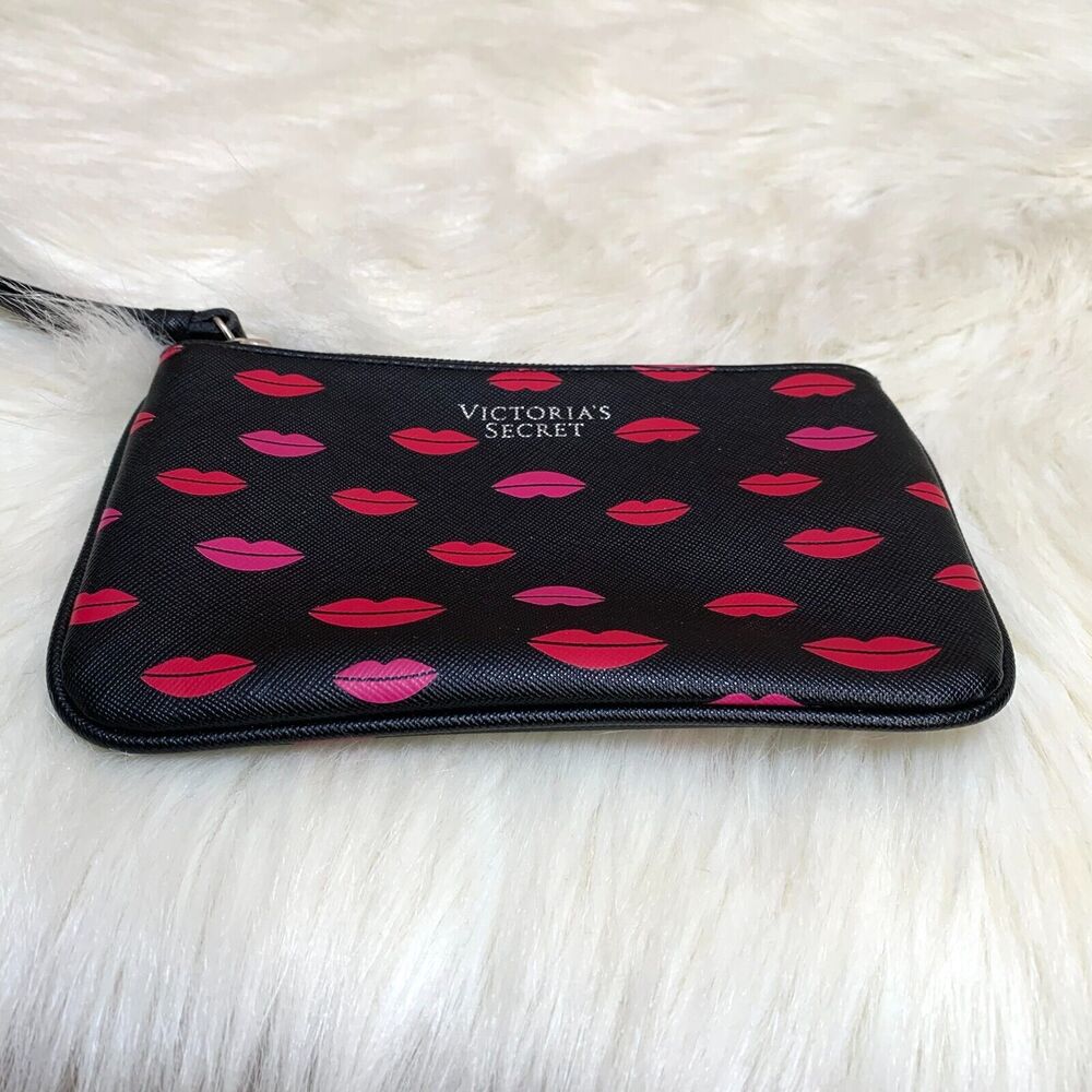 VICTORIA'S SECRET Black Faux Leather Wristlet with Pink & Red Lipstick Love Kiss - Picture 12 of 15